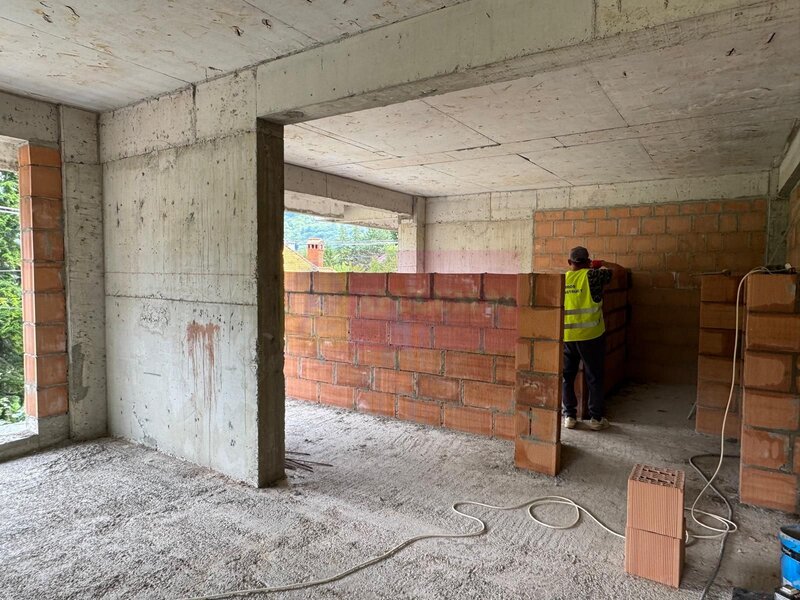 Apartament cu 3 camere cu finisaje de LUX in Sinaia la etaj + mansarda